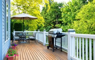 deck and fence painting